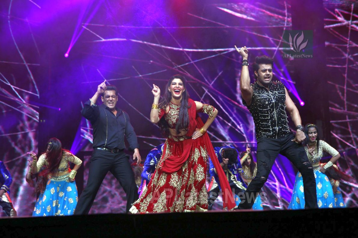 Da-Bangg Live in Concert - Big Bang by Bollywood Superstars to be held in Hyderabad - Picture 34